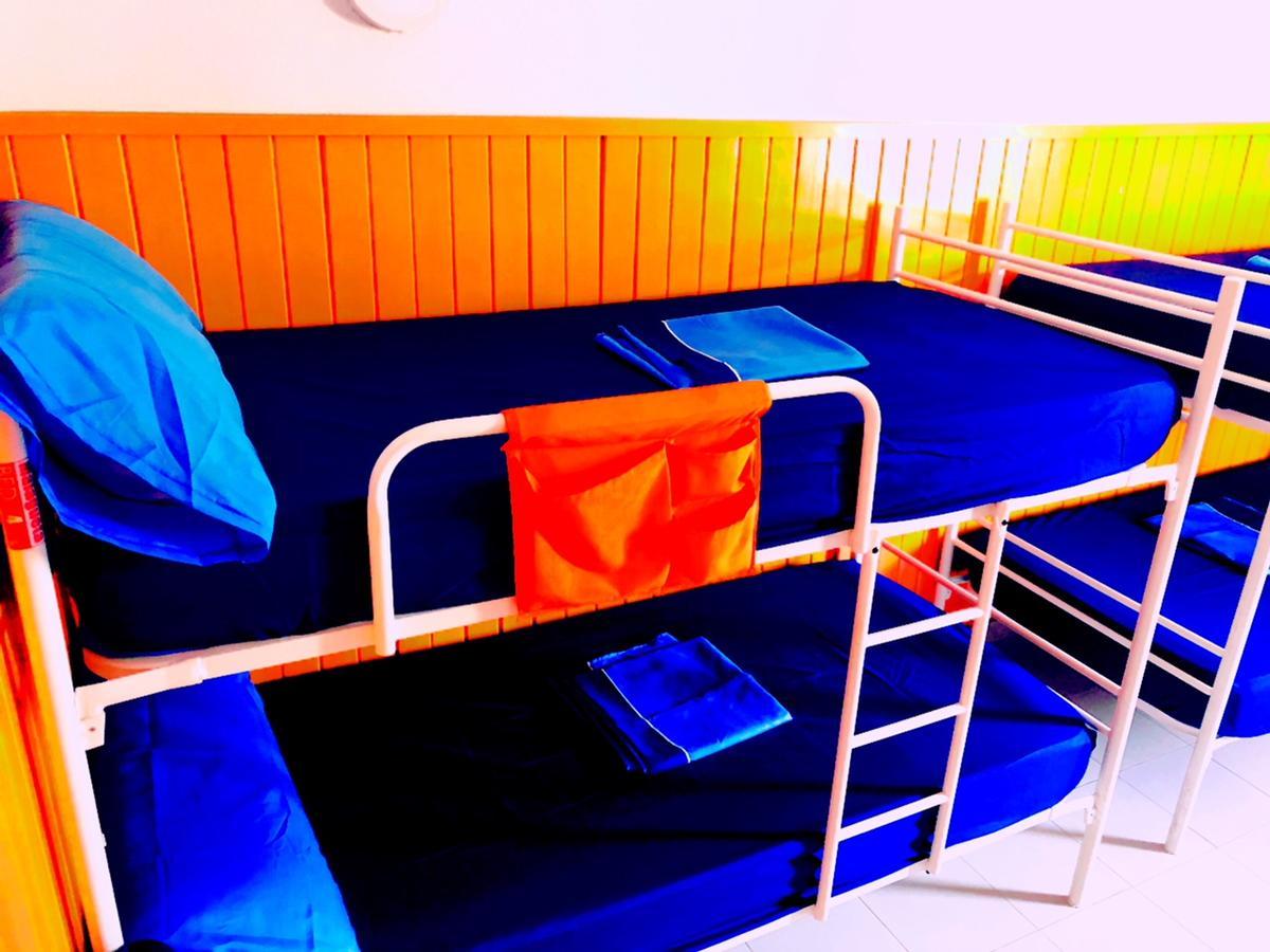 Larios Cool Hostel Málaga Esterno foto